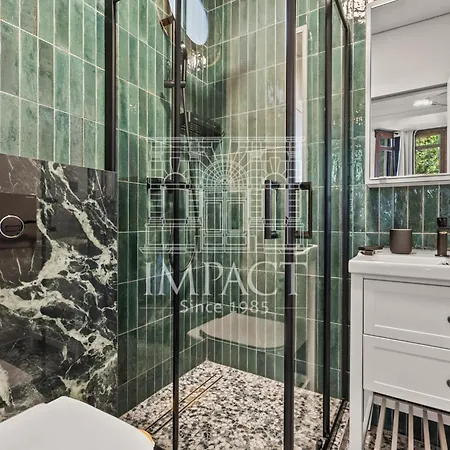 - 2167 - Impact Center *