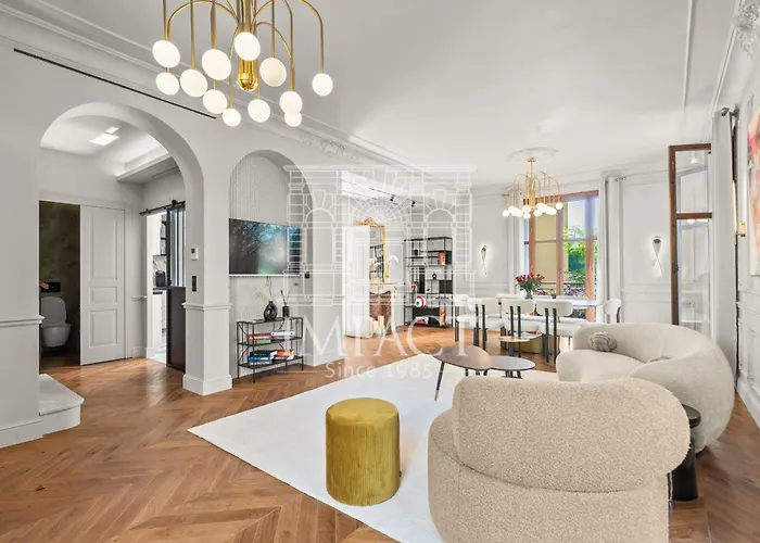 - 2167 - Impact Center Villa *