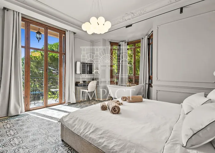 - 2167 - Impact Center Villa